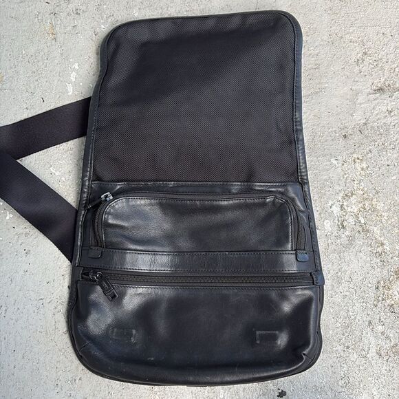 Tumi Alpha crossbody Bag - Picture 6 of 10